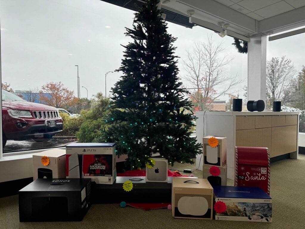 Holiday Devices 2025